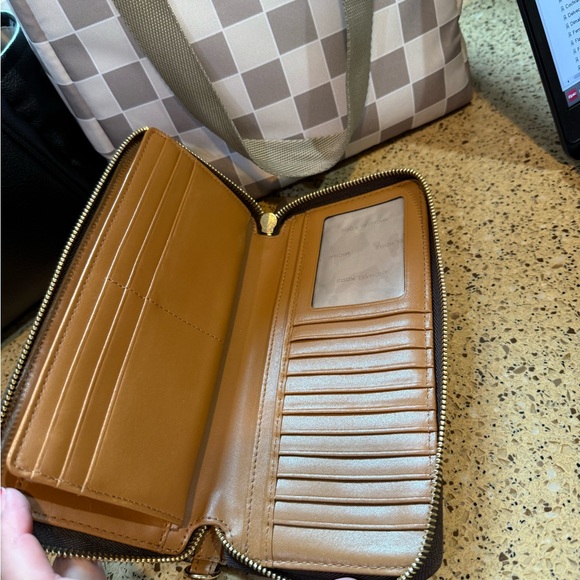 Michael Kors Brown and Gold Wallets with Signature Design - Picture 5 of 7